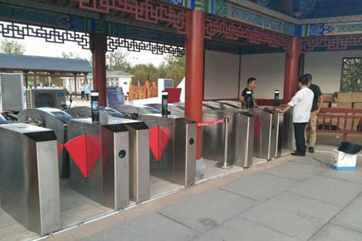 人臉識別系統(tǒng)的特點和應(yīng)用范圍介紹